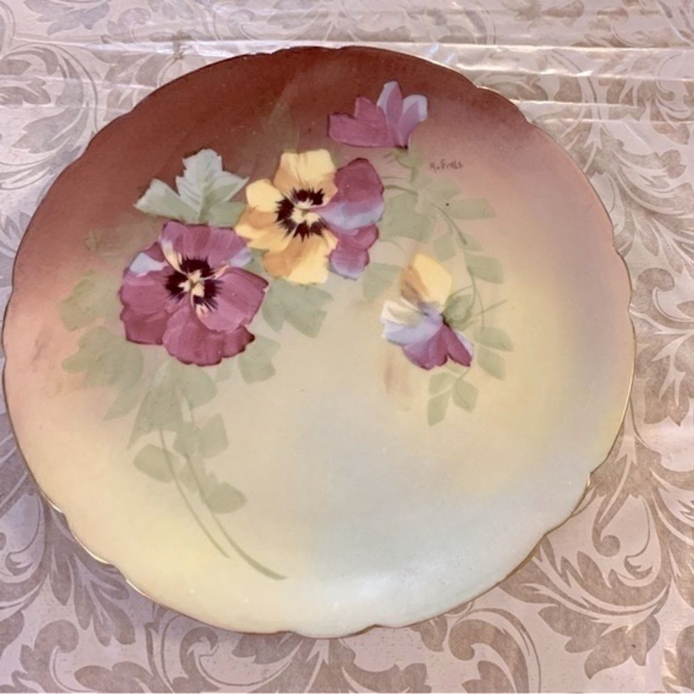 Vtg J P L Jean Pouyat Limoges France Porcelain Plate 9” Hand Painted Gold Trim